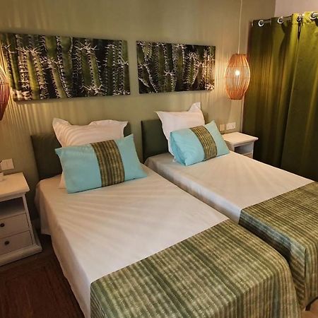 Les Cerisiers - Exclusive Beach Residence - 3 Bedroom Modern Apartment, Flic-en-Flacq 外观 照片