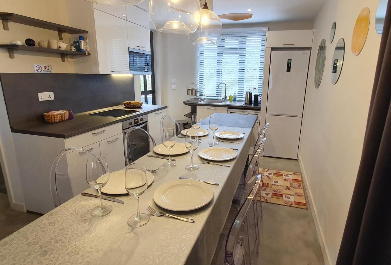 Les Cerisiers - Exclusive Beach Residence - 3 Bedroom Modern Apartment, Flic-en-Flacq 外观 照片